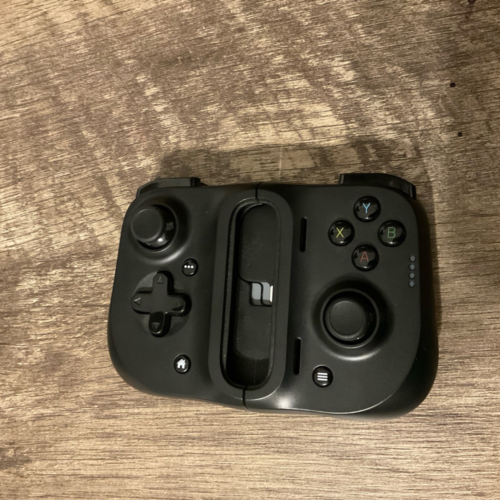 GameVice Flex IPhone Controller Attachment